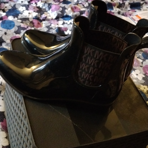 MK Rain Boots - Picture 3 of 3
